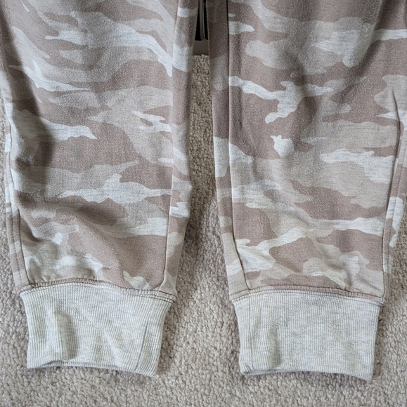 Athleta Balance Printed Jogger in Neutral Camo Colors - Picture 9 of 11